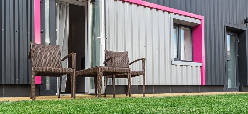 Apartment with patio 