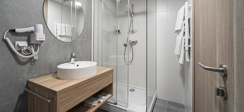 Apartment with patio 